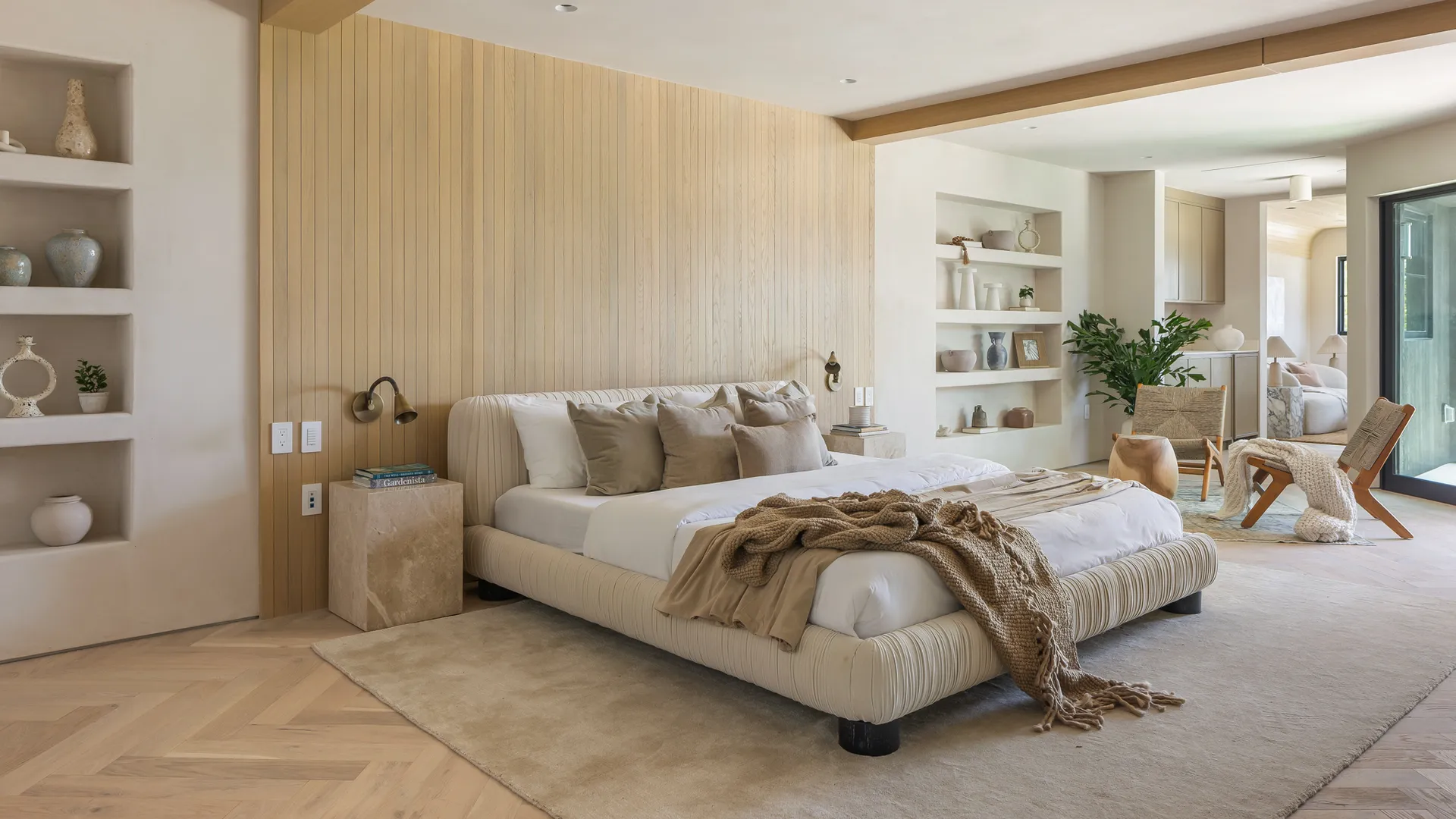 Mr Tahsins Flat interior budget 100cr